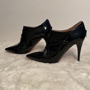 CHLOE Black Leather Point Toe Heel Booties 38 1/2